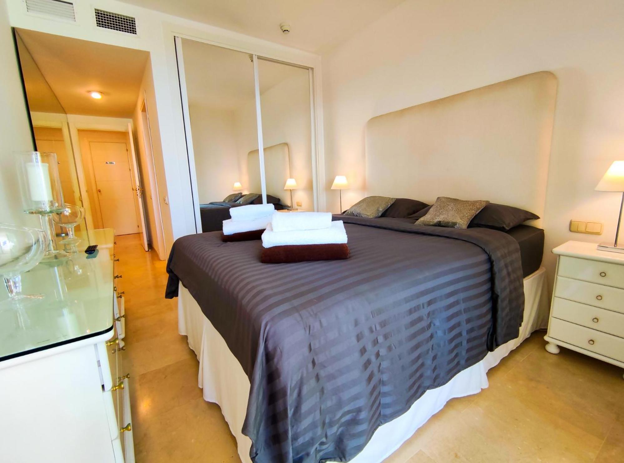 Luxury Frontline Residence Ehhouse Estepona Esterno foto