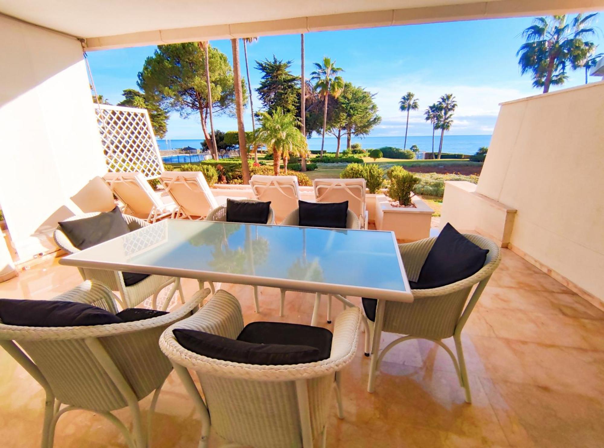 Luxury Frontline Residence Ehhouse Estepona Esterno foto