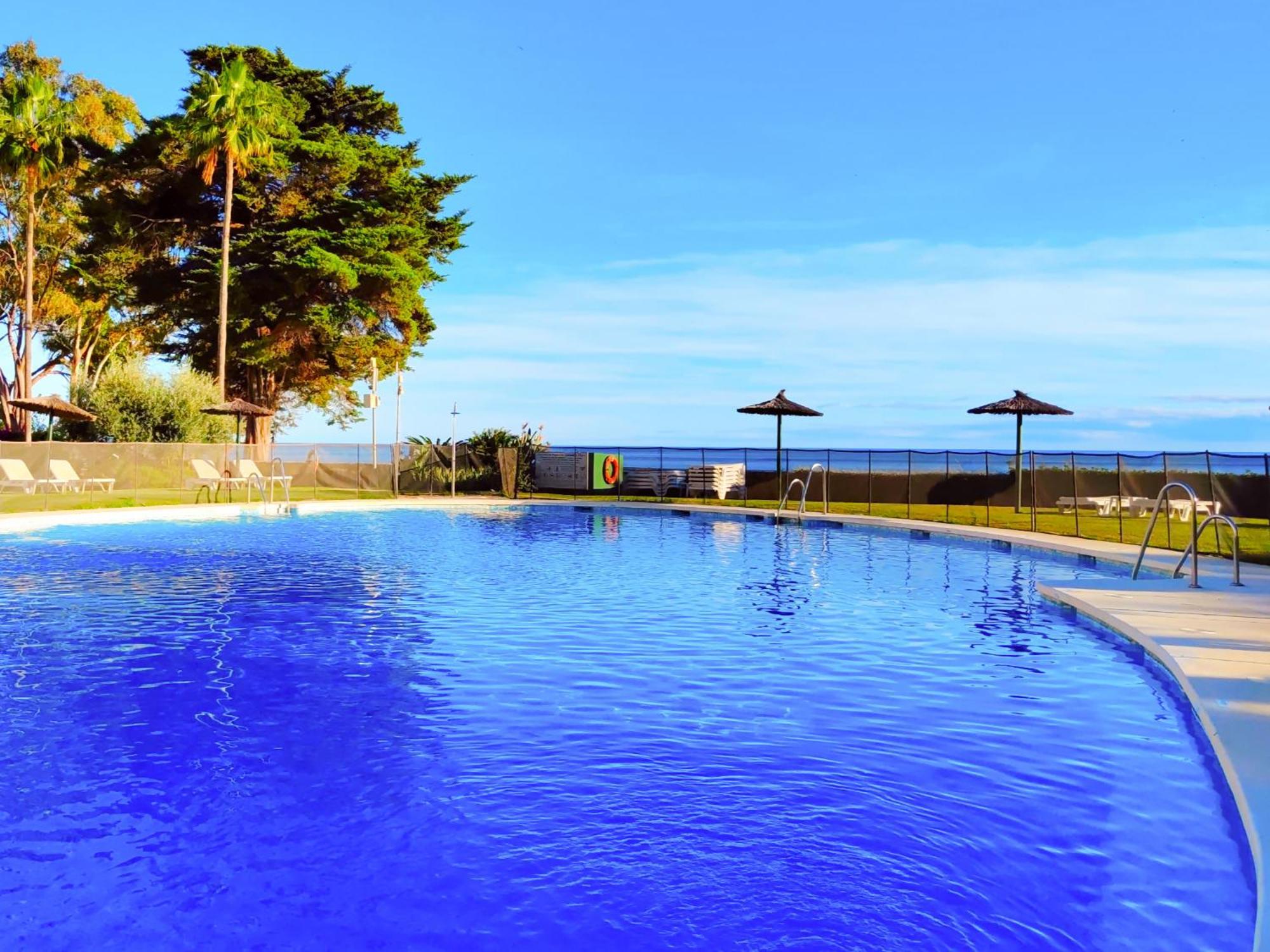 Luxury Frontline Residence Ehhouse Estepona Esterno foto